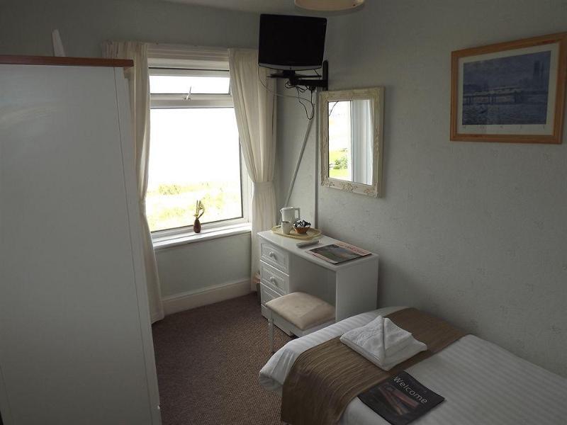 Balmoral Guest House Blackpool Eksteriør billede